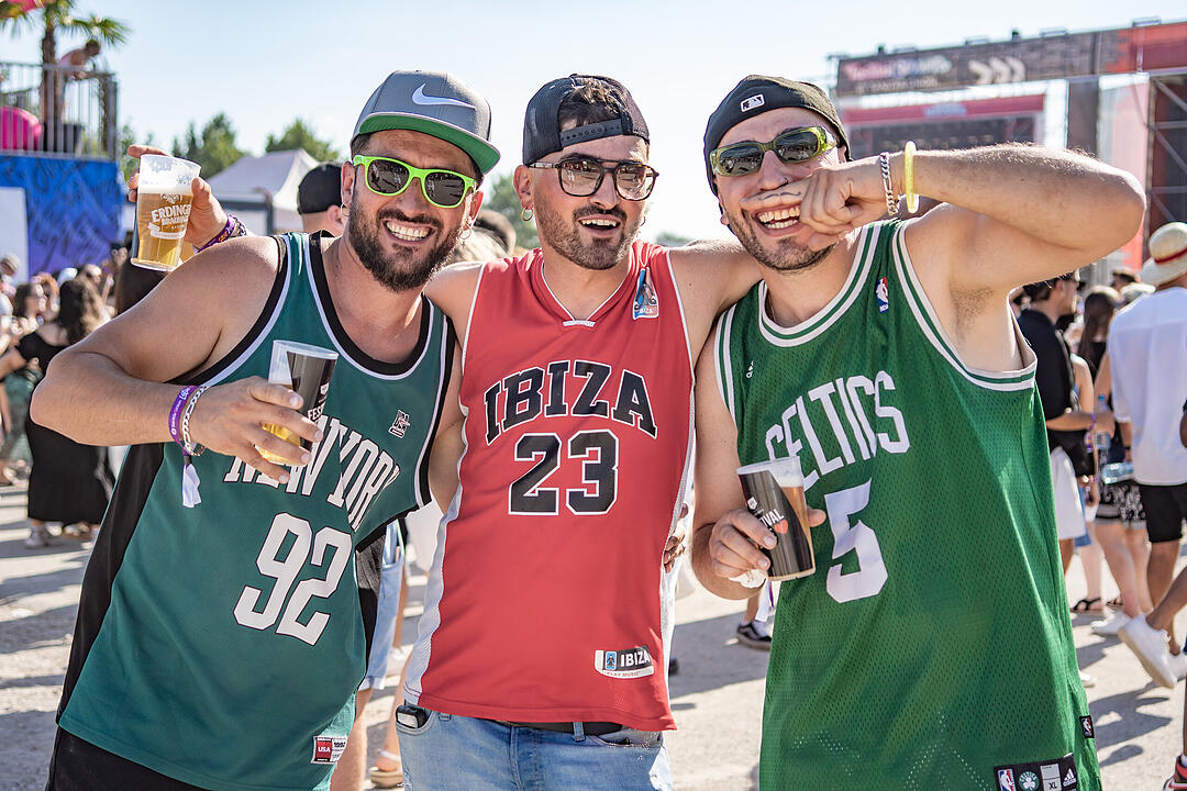 Mit vielen internationalen und nationalen Live-Acts!