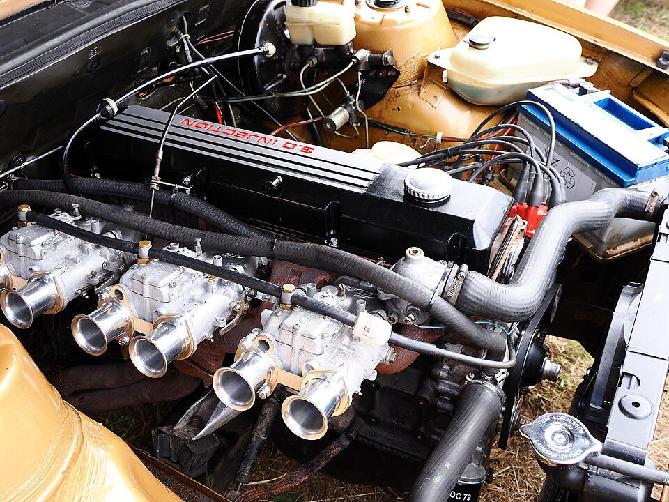 Oldtimer, US Cars, Traktoren und Motorräder.