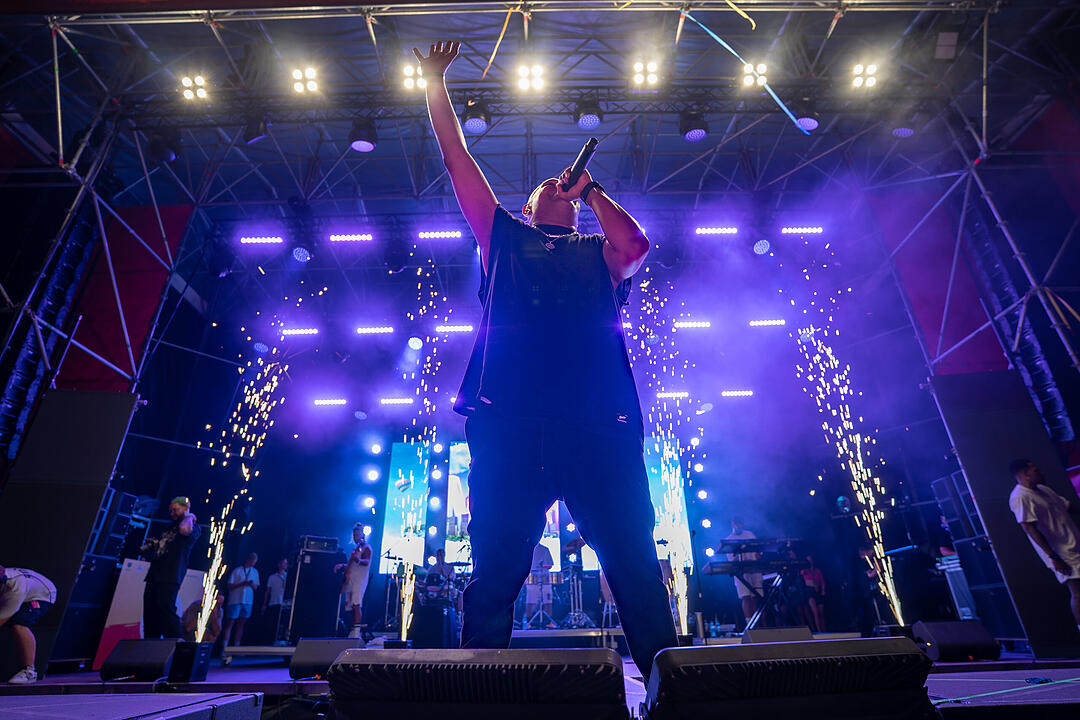 Mit vielen internationalen und nationalen Live-Acts!