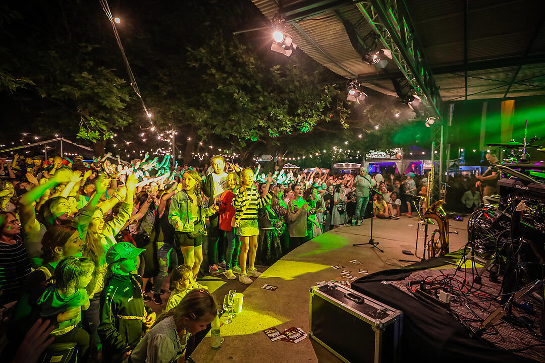 Impressionen vom größten Weinfest in Franken!