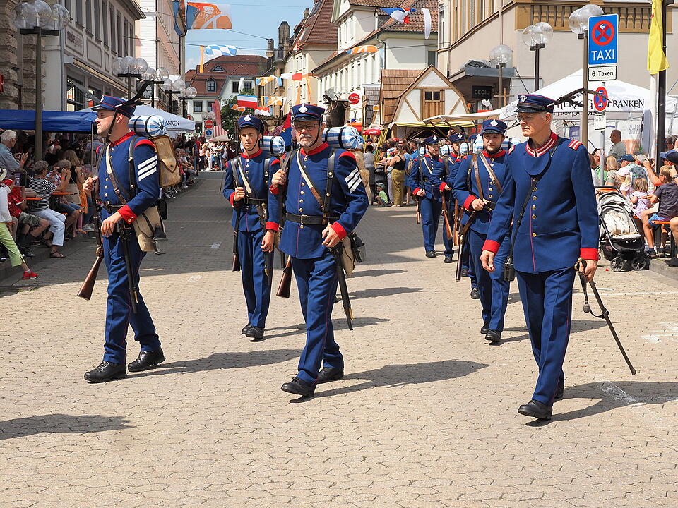 Großer historischer Festzug durch Bad Kissingen!