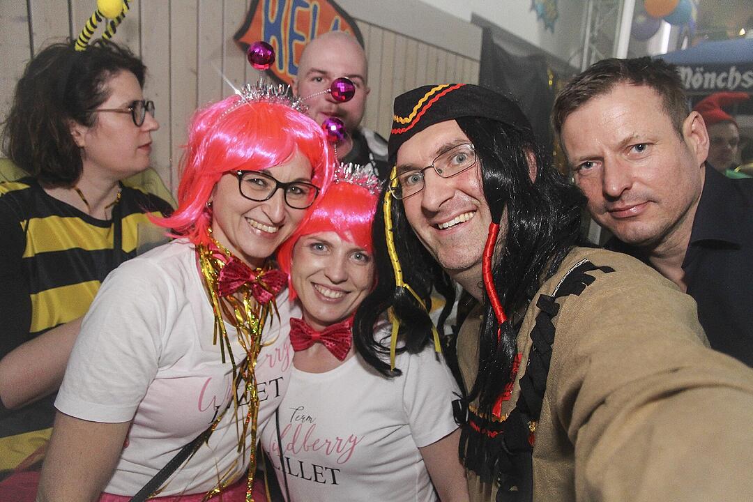 Beste Stimmung beim Kupferberger Blütenfasching!