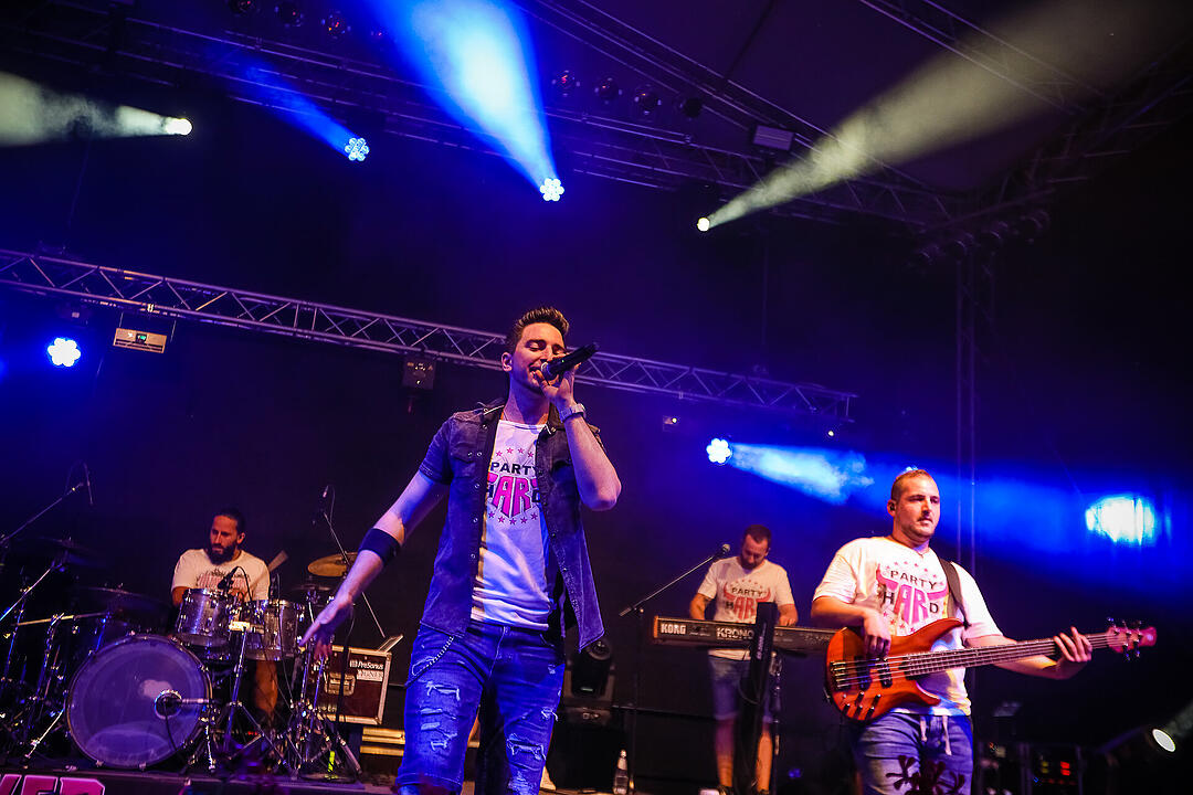 Erstklassige Stimmung mit den Almrockern!