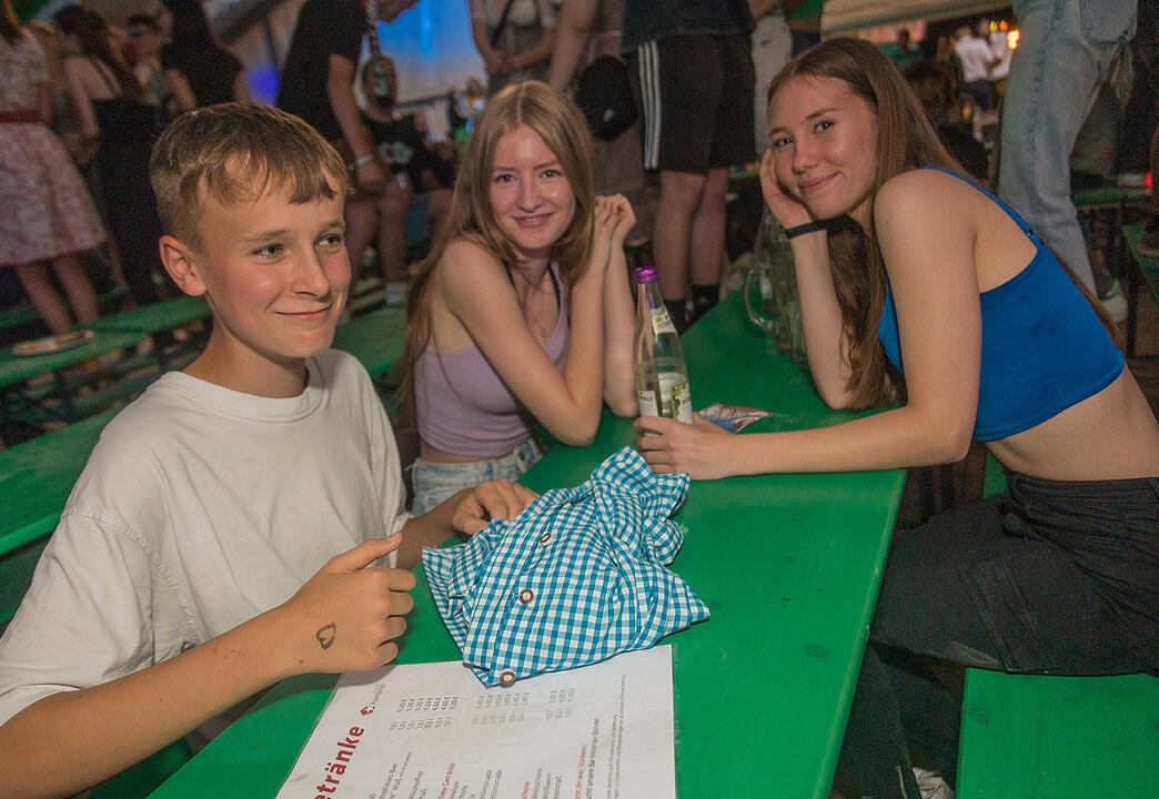 Die Cover- und Partyband "Tasty 7" spielten am Samstag.