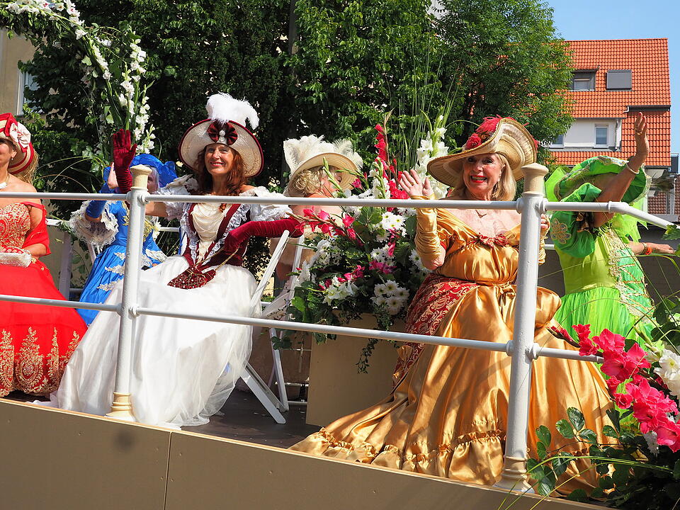 Großer historischer Festzug durch Bad Kissingen!