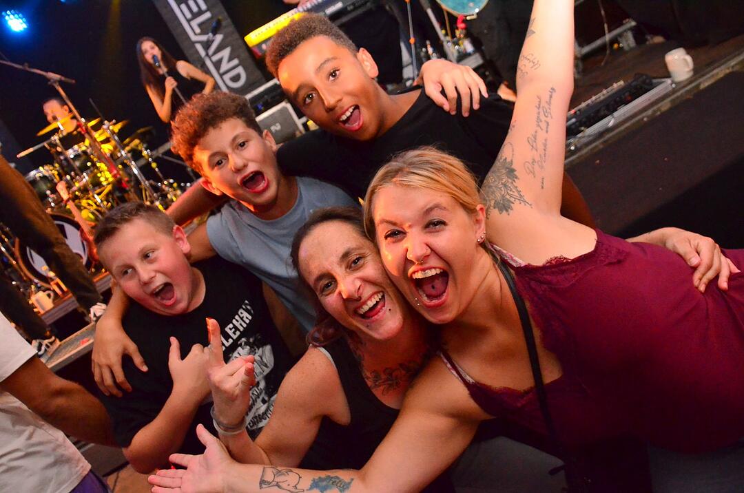 Party mit der Band "CAVELAND"