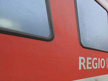 Am Samstag (11. November 2017) ist es in einer Bremer Regionalbahn zu sexueller Belästigung in fünf Fällen gekommen. Foto: Symbolbild / Peter Steffen / dpa