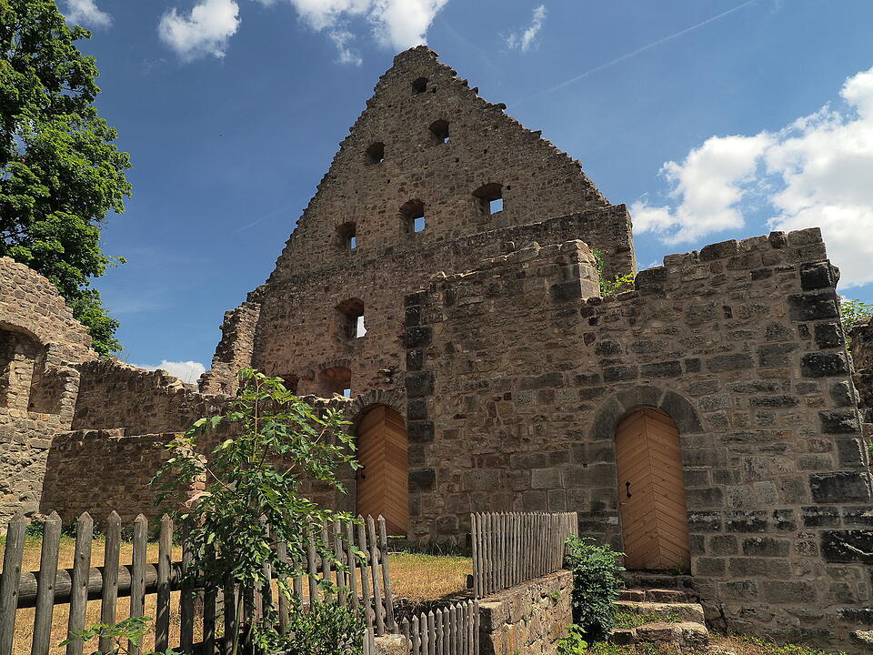 Die Lichtenburg ist eine Ruine auf dem Schloßberg.