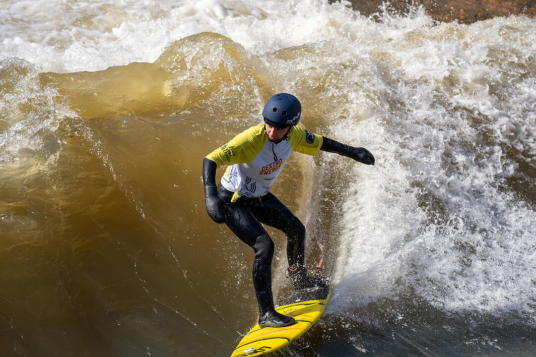 Die Surferwelle mitten in Nürnberg
