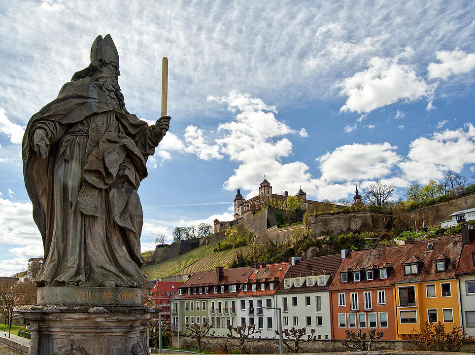 Festung Marienberg oberhalb des Mains in Würzburg