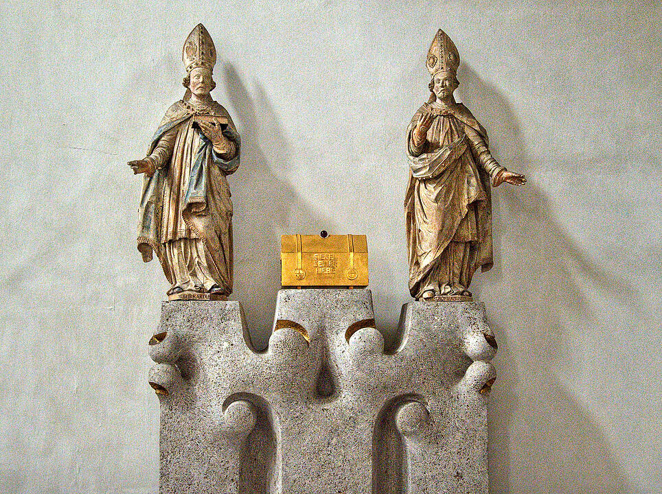 Die Stiftskirche in der Würzburger Altstadt