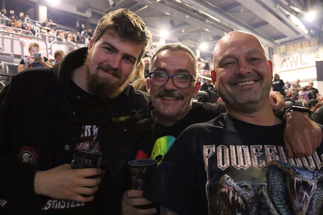 Powerwolf hat die Arena wahrlich zum Kochen gebracht!
