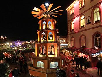 Weihnachtsmärkte, wie den in St. Wendel, bezaubern wieder große und kleine Besucher*innen in der Großregion.
