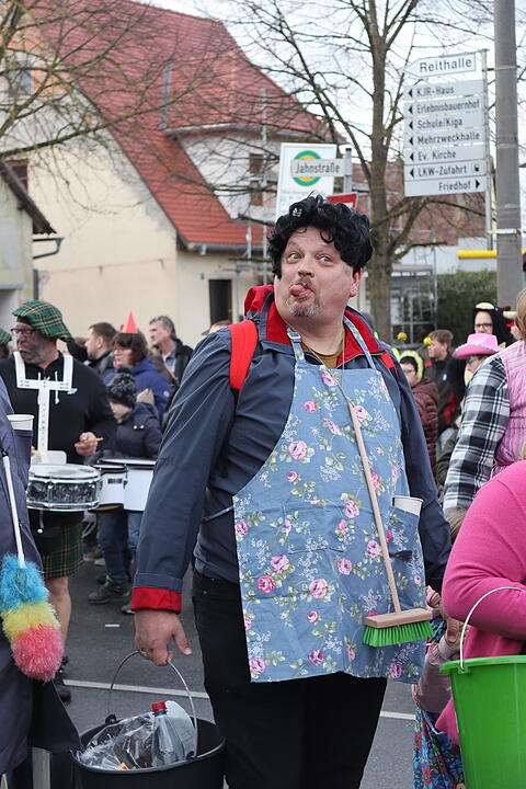 Die Hauptstrasse wurde zur Partymeile