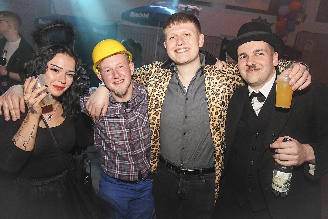 Beste Stimmung beim Kupferberger Blütenfasching!