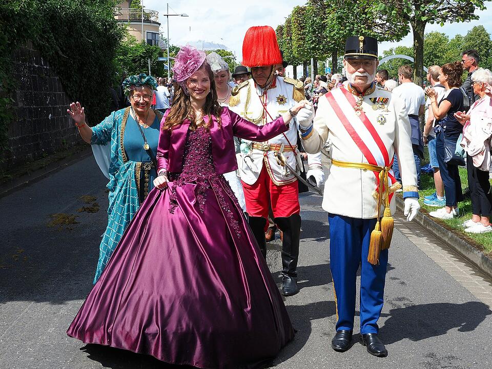 Großer historischer Festzug durch Bad Kissingen!