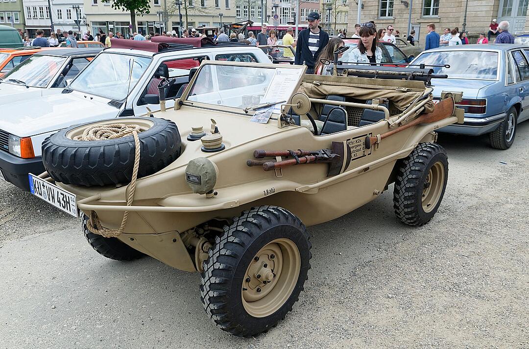 Über 500 Autos zogen Besucher aus nah und fern an