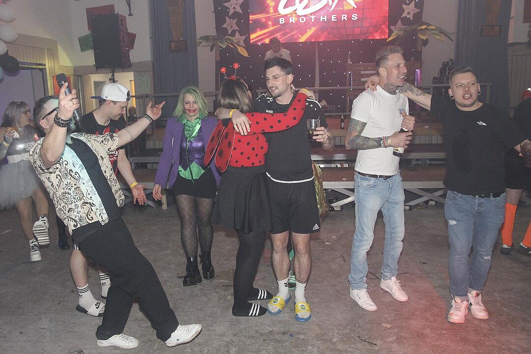 Beste Stimmung beim Kupferberger Blütenfasching!