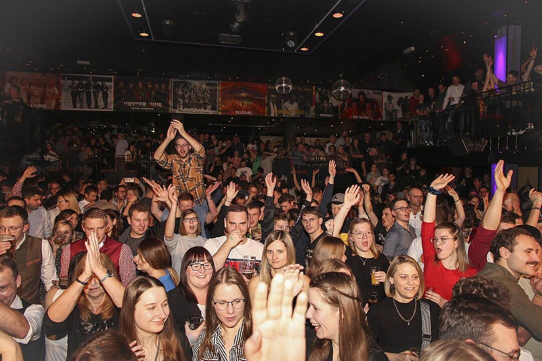 Klasse Party-Stimmung  am ersten Weihnachtsfeiertag