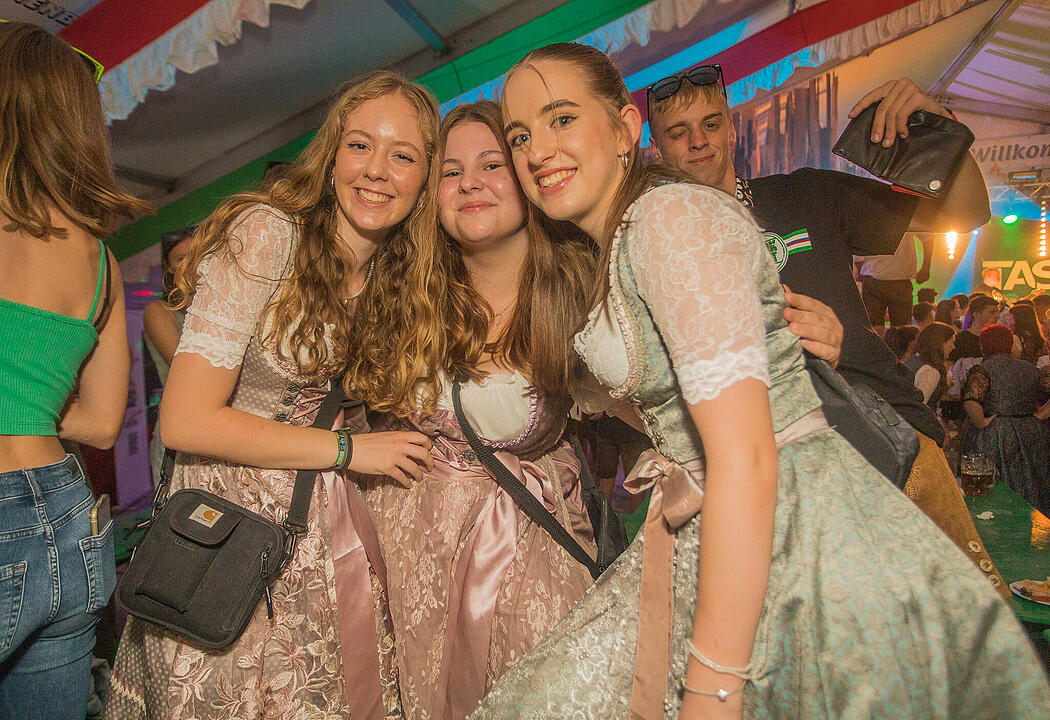 Die Cover- und Partyband "Tasty 7" spielten am Samstag.