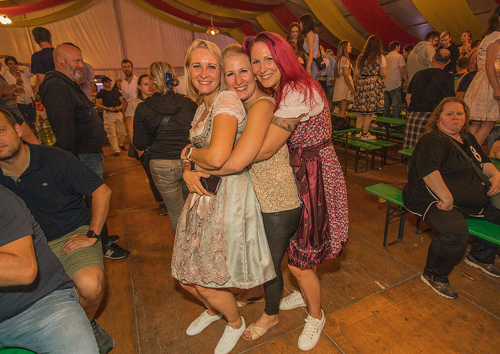 Am Samstagabend spielte die Band "Klostergold".