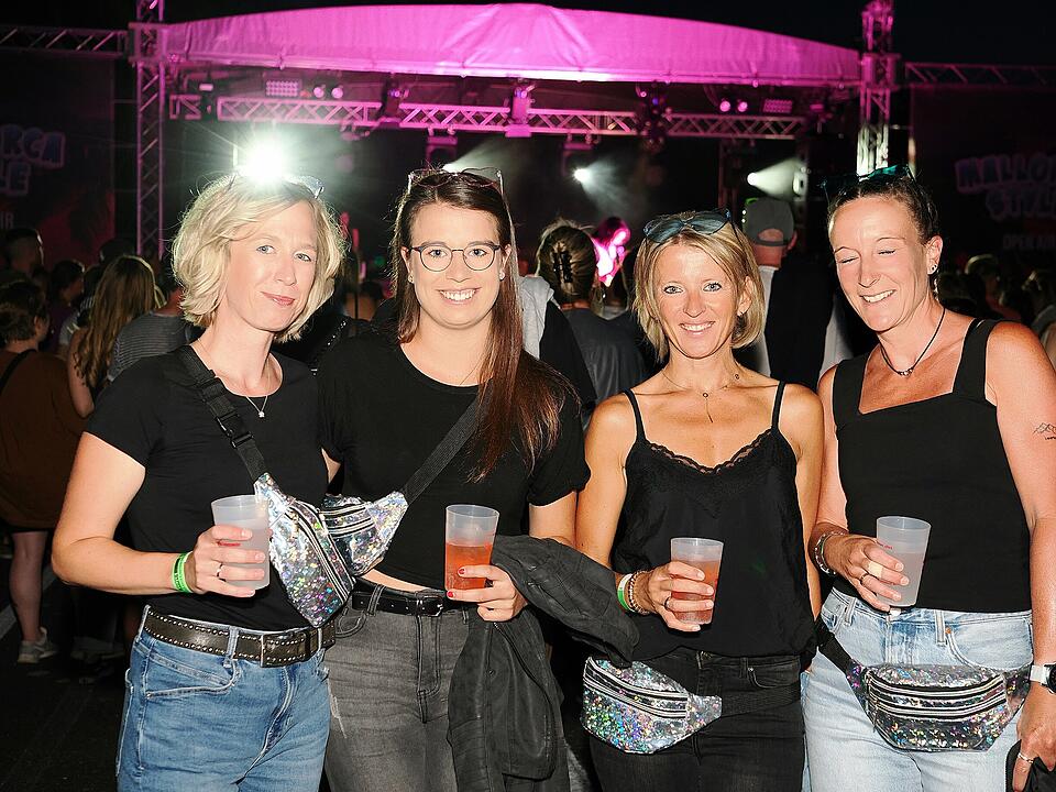 Super Stimmung mit vielen Ballermann-Stars!