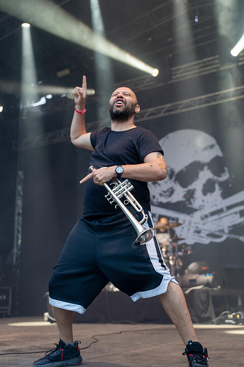 RISE AGAINST, NINA CHUBA, SONDASCHULE, BOSSE u.v.m.