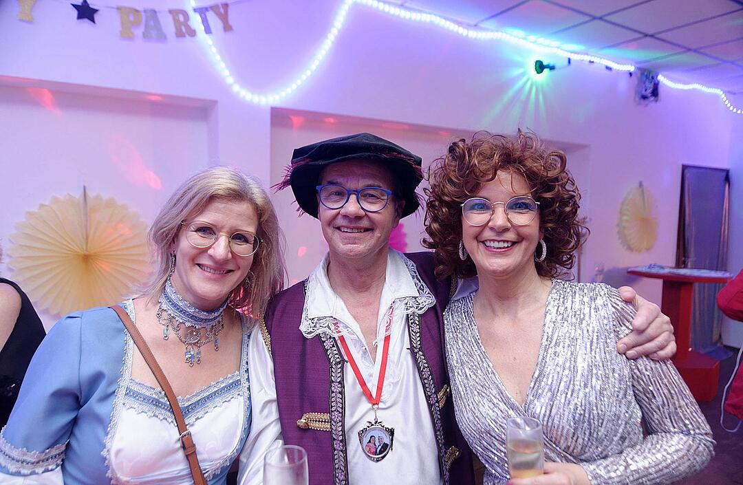 Motto: "Licht aus! Spot an! 70er Disco"