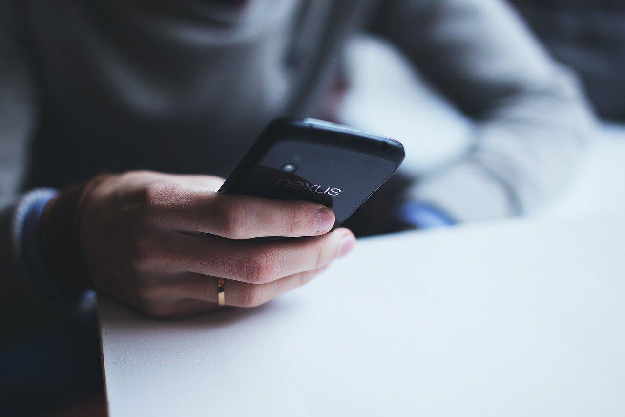 Spionage-Apps fürs Handy: Welche es gibt, was sie können - und wann sie ...
