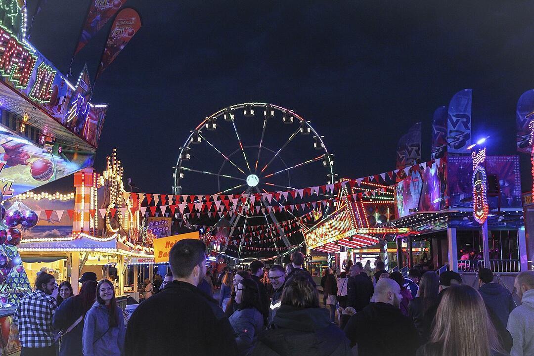 Das Bayreuther Volksfest bietet ein buntes Programm.