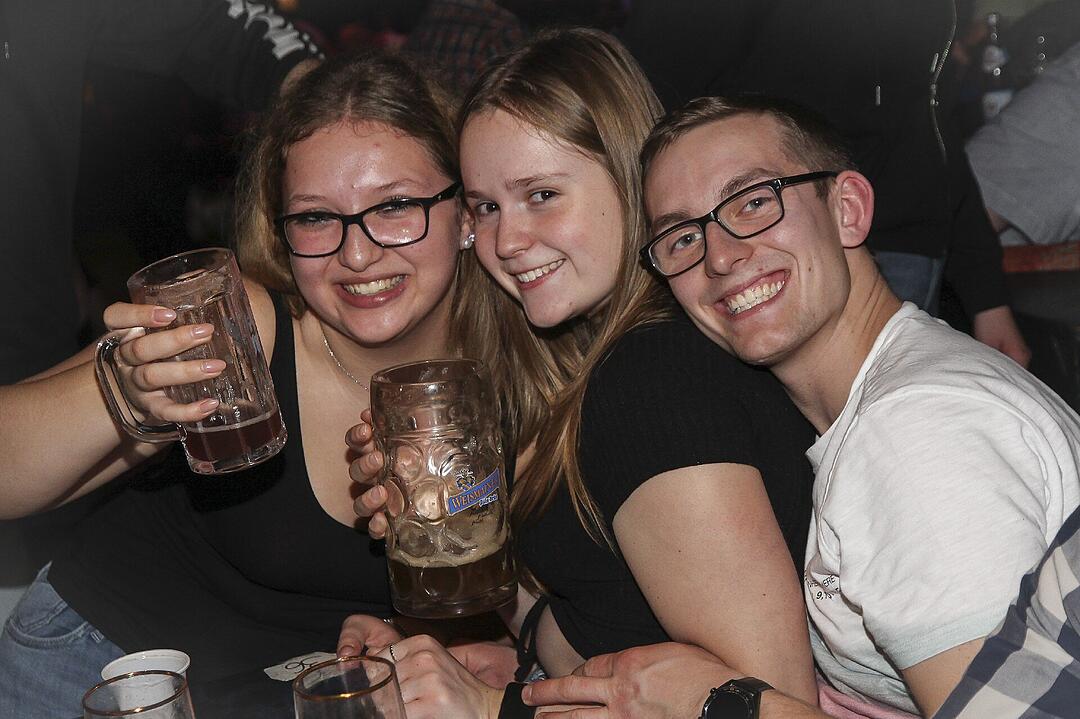 Klasse Party-Stimmung  am ersten Weihnachtsfeiertag