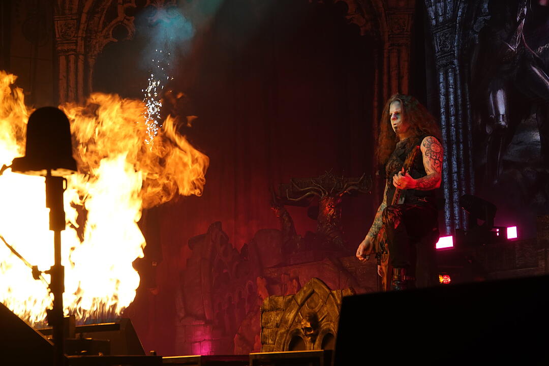 Powerwolf hat die Arena wahrlich zum Kochen gebracht!