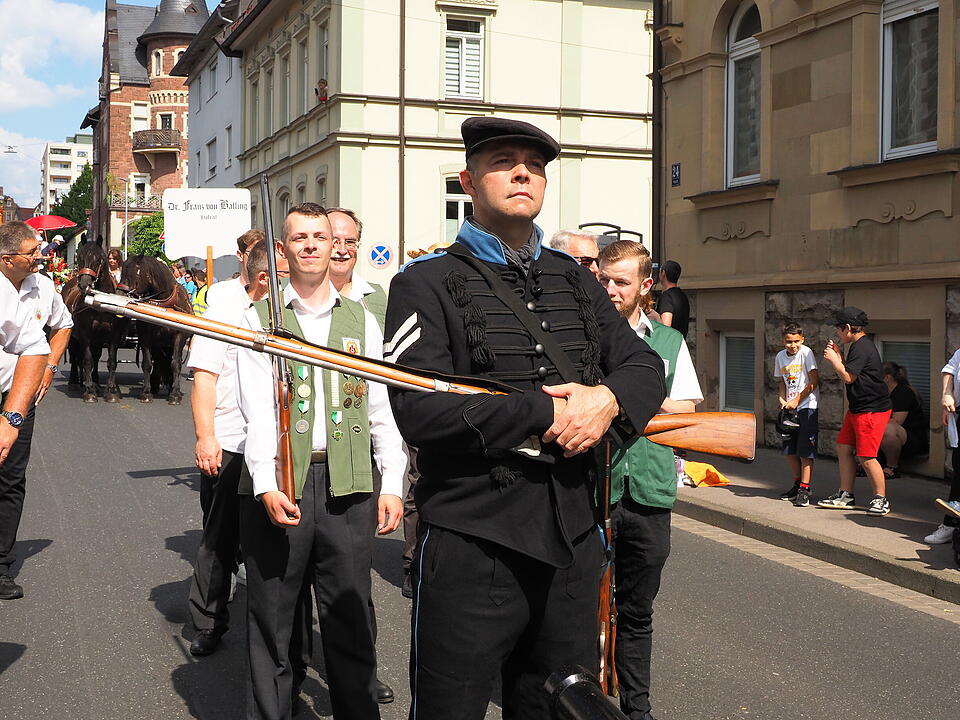 Großer historischer Festzug durch Bad Kissingen!