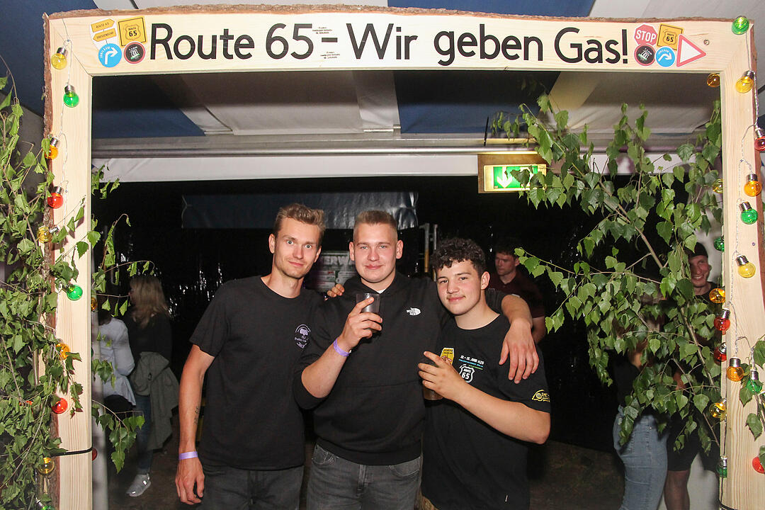 THIERSEER LIVE ON ROUTE 65