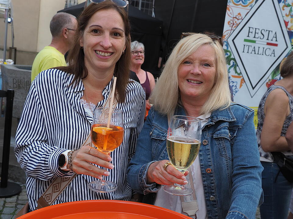 Aperitivo, Vino, Musica und mehr!