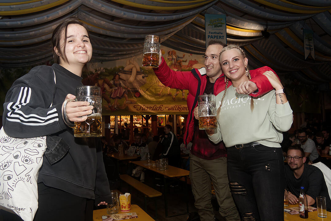 Beste Stimmung beim zweitgrößten Volksfest Bayerns