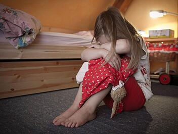 Ein Mann aus Zwickau hat wohl seine zwölfjährige Tochter geschwängert. Vor Gericht beschuldigte er jedoch seine Tochter.Foto: Patrick Pleul