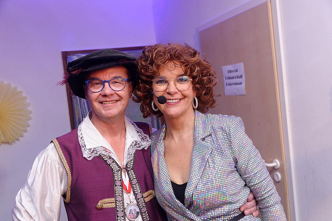 Motto: "Licht aus! Spot an! 70er Disco"