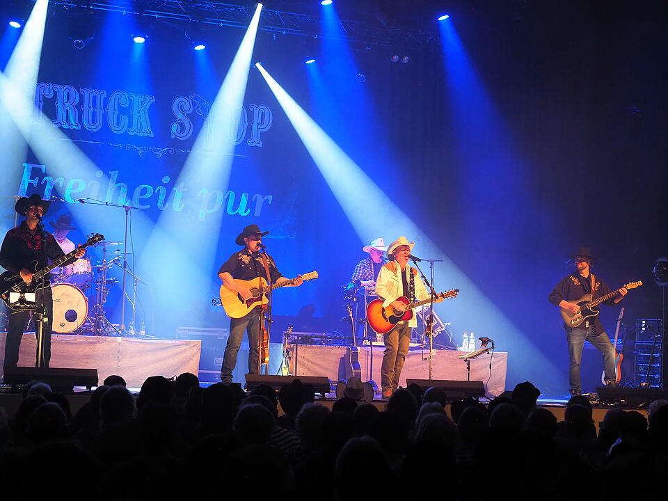 Das neue Studioalbum von Truck Stop heißt „Freiheit Pur“.