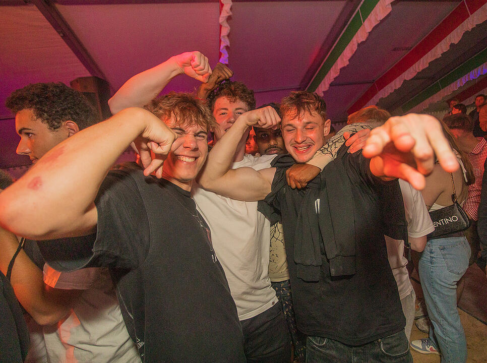 Die Cover- und Partyband "Tasty 7" spielten am Samstag.