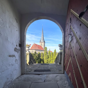 Jahrhundertealte Geschichte: Geheimnisvolles Schloss in Franken zu verkaufen