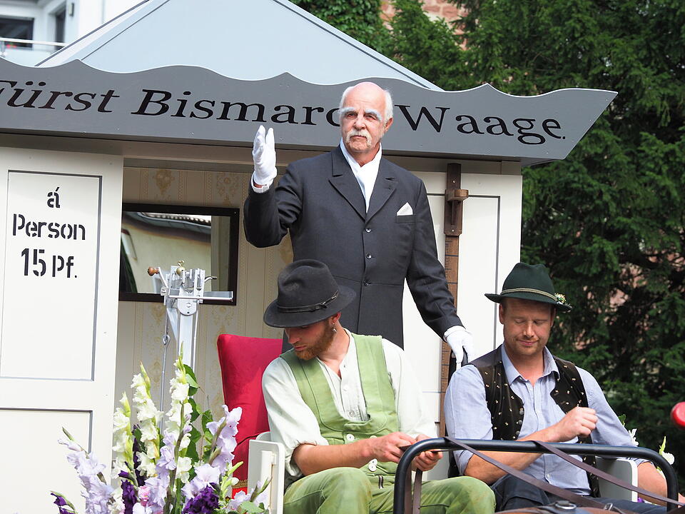 Großer historischer Festzug durch Bad Kissingen!