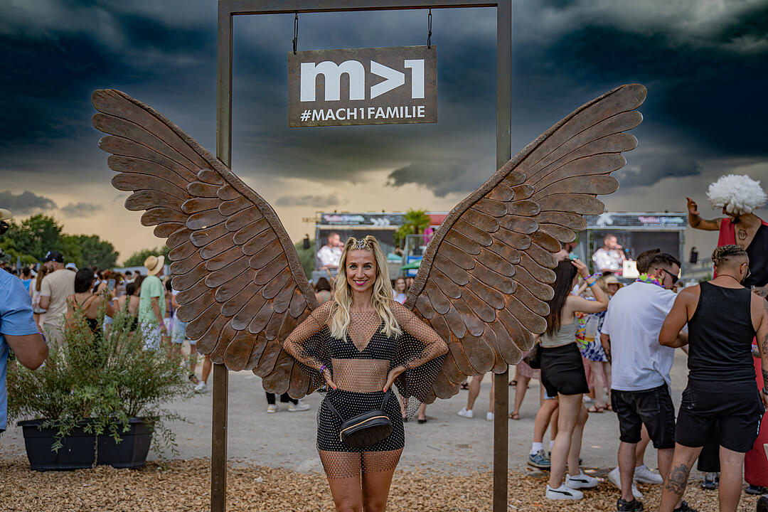 Mit vielen internationalen und nationalen Live-Acts!