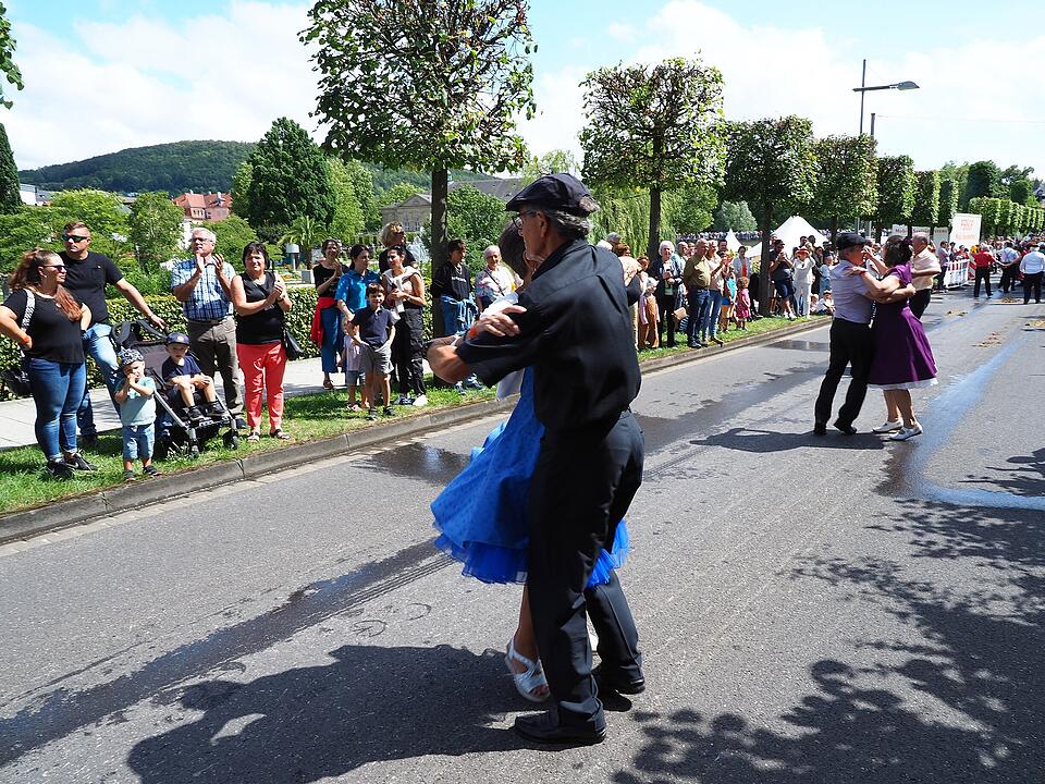 Großer historischer Festzug durch Bad Kissingen!