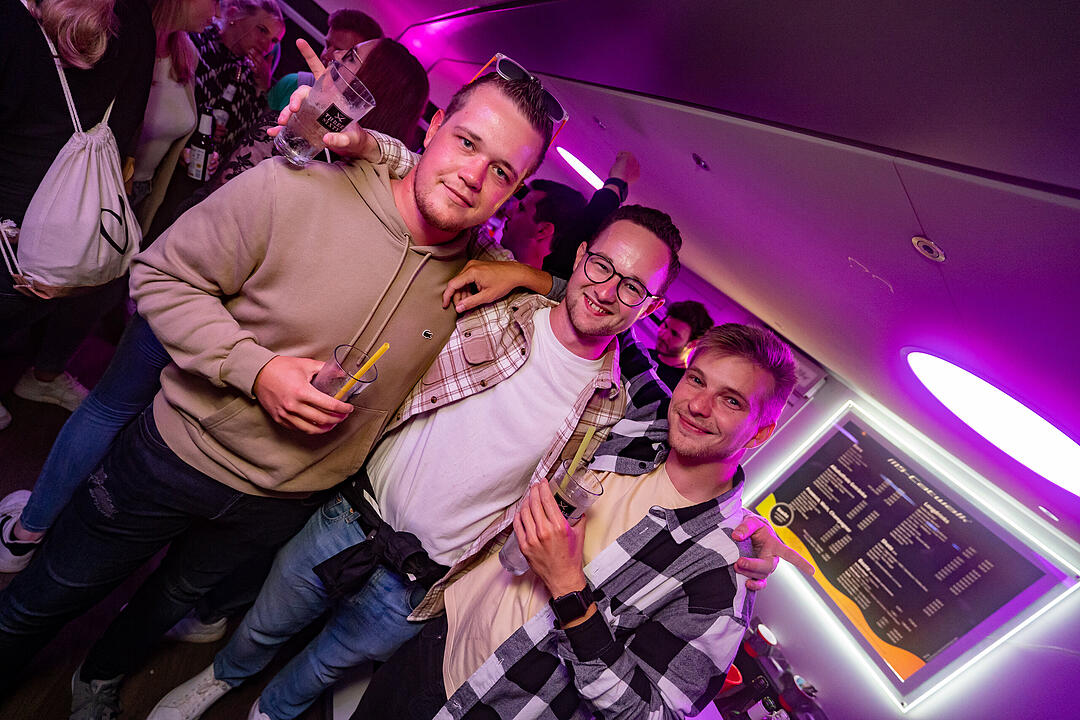 Auf drei Decks wurde richtig gefeiert!