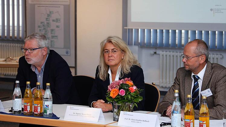 Bambergs Uni-Präsident Godehard Ruppert, Kanzlerin Dagmar Steuer-Flieser und Hans-Günther Roßbach (von links).