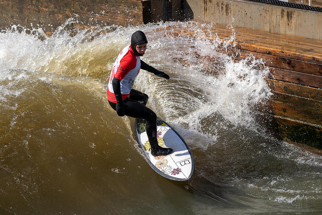 Die Surferwelle mitten in Nürnberg