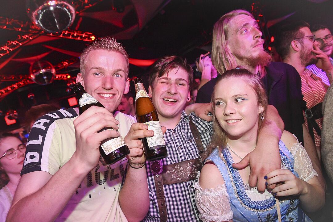 Heavy Volxmusic in Trockau