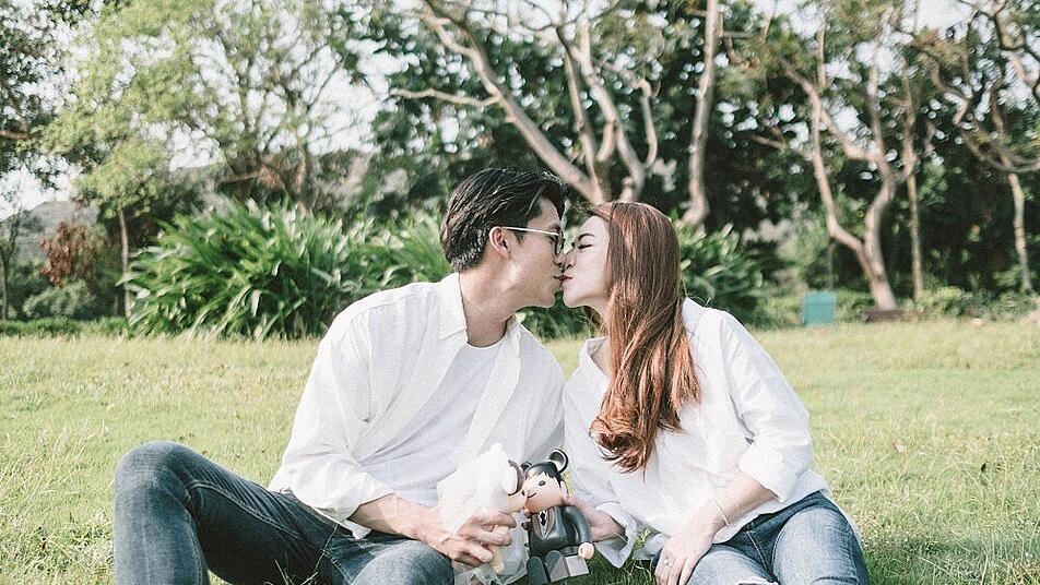 Liebe ist... beinahe unbeschreiblich.  Bild: pexels-dewey-gallery-4030762