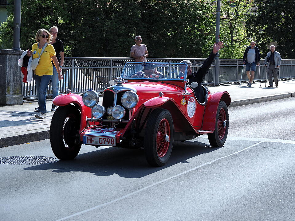 Motto: "Fahren wie Gott in Franken"